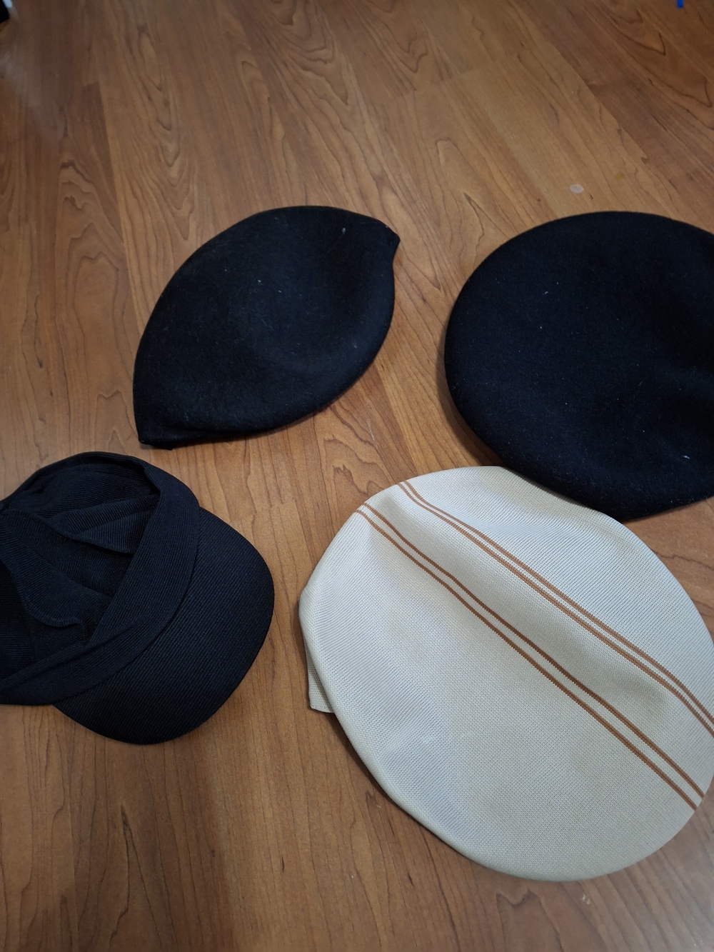 Lot of 4 Mens Flat Caps Newsboy Ivy Driving Hats Black Beige Classic